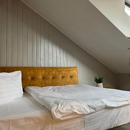 Central Stay Brasov Ngoại thất bức ảnh