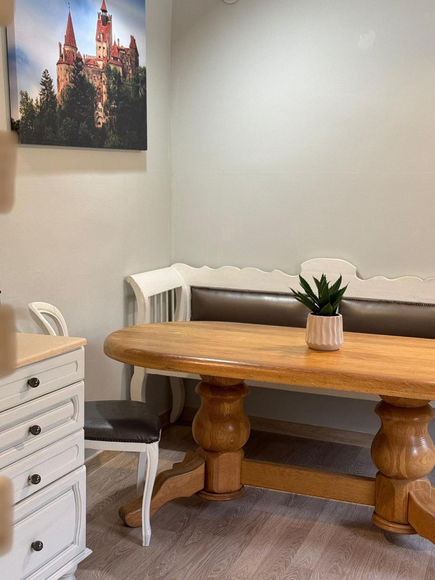 Central Stay Brasov Ngoại thất bức ảnh